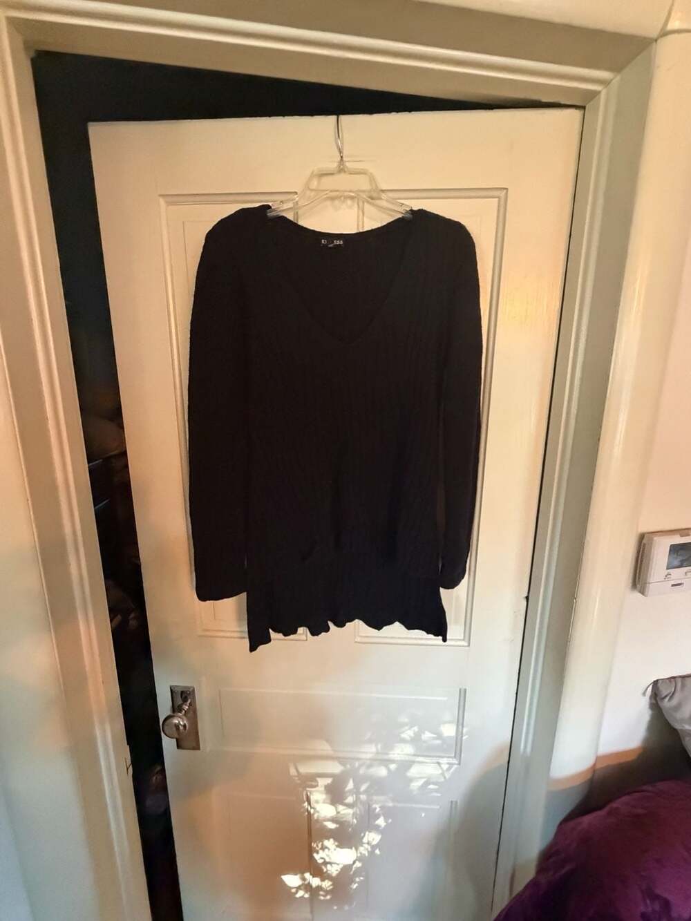 Express Women's Black Ribbed V-Neck Longline Tunic Sweater